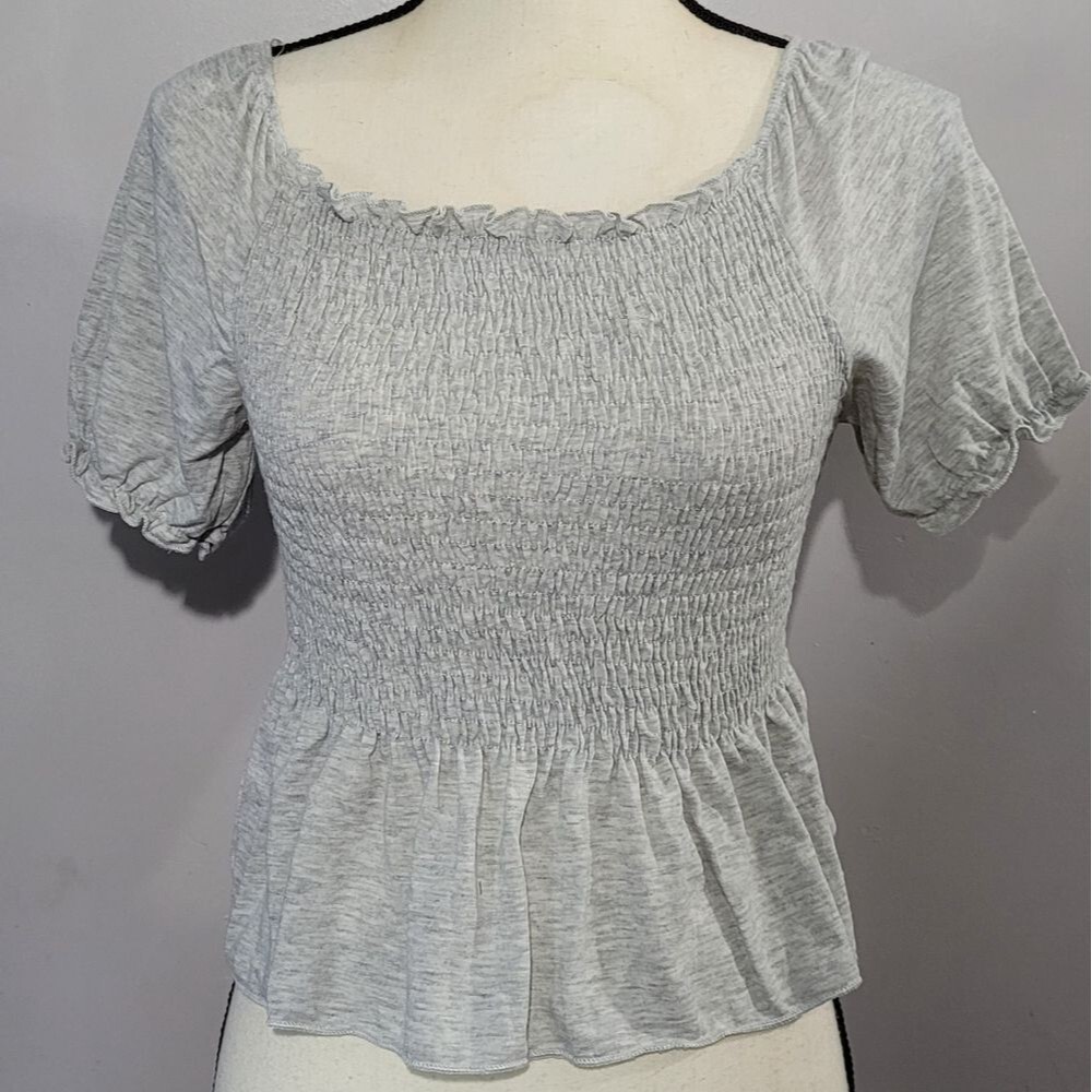 Poof size small women's gray crop top
